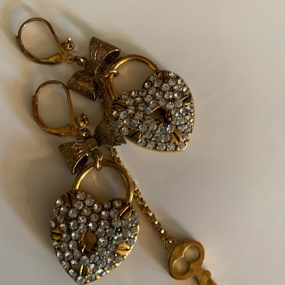 Betsey Johnson heart earrings - Picture 3 of 3